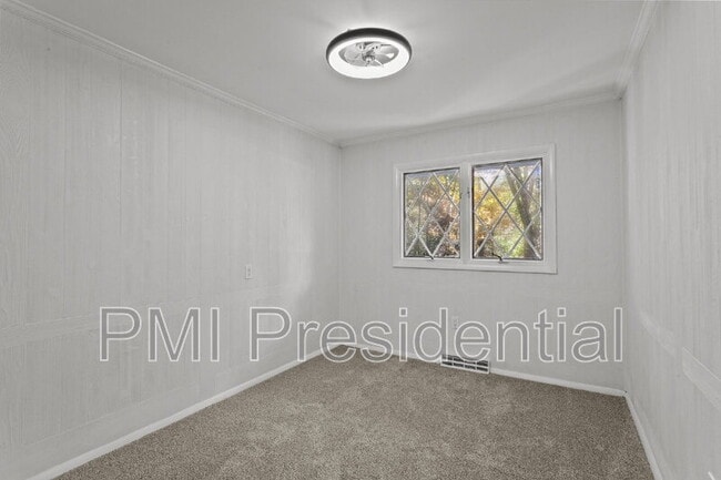 Building Photo - 4560 E Williamsburg Rd