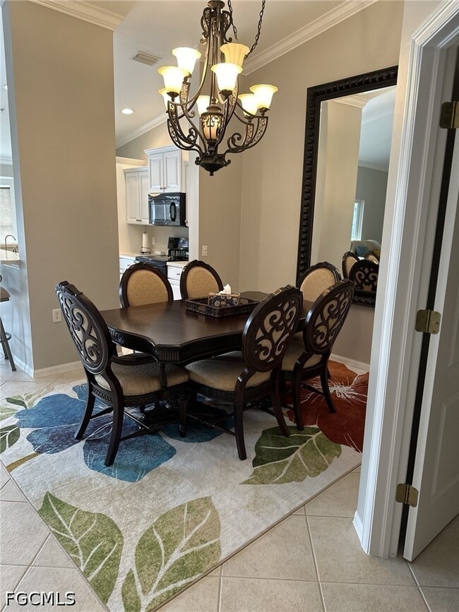 Building Photo - 10381 McArthur Palms Ln