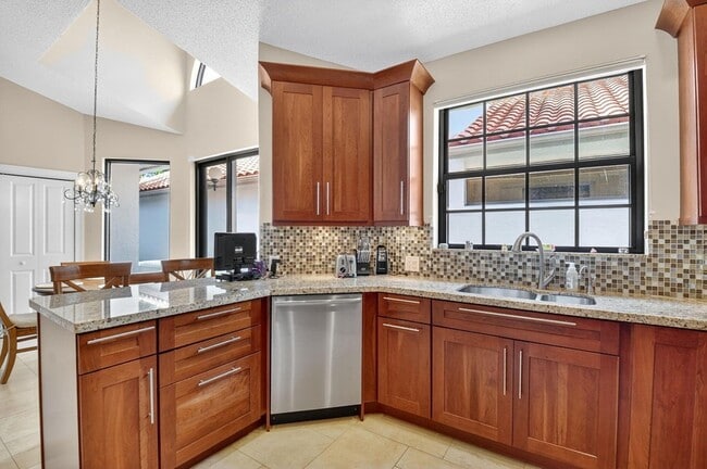 Building Photo - 5850 NW 21st Ave