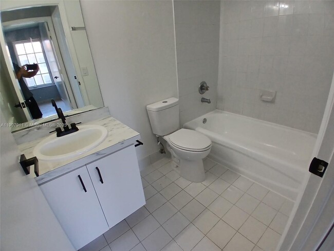 Building Photo - 6726 SW 130th Pl