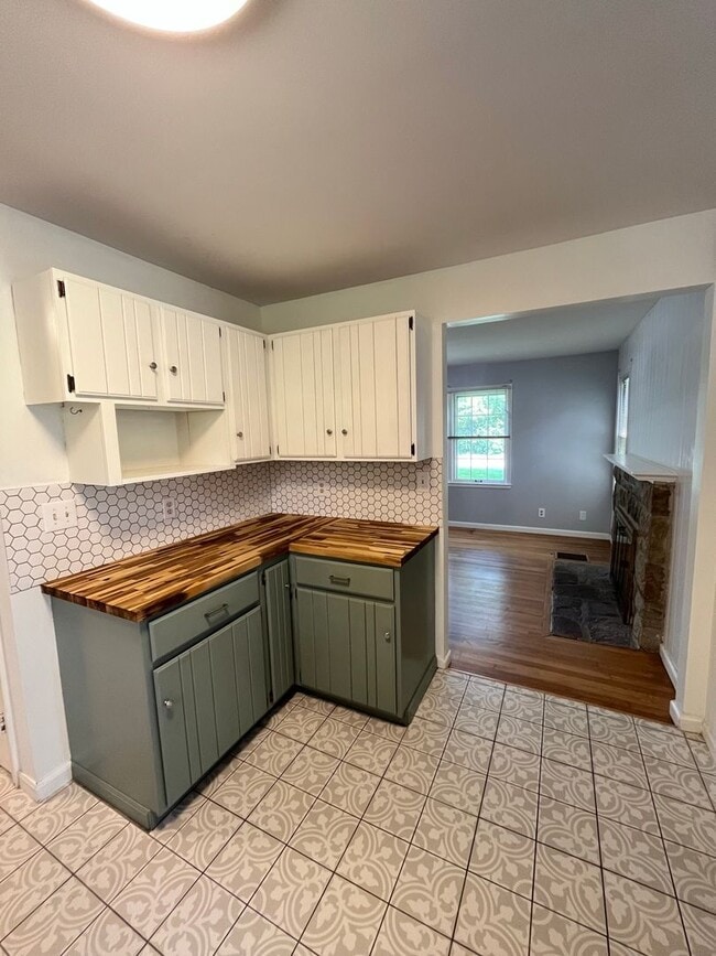 Building Photo - Charming 3-Bedroom Home in Reynoldsburg – ...