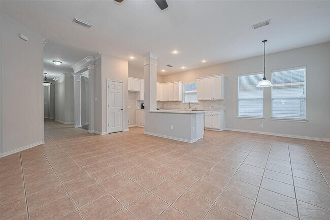 Building Photo - 14423 Bush Sage Dr