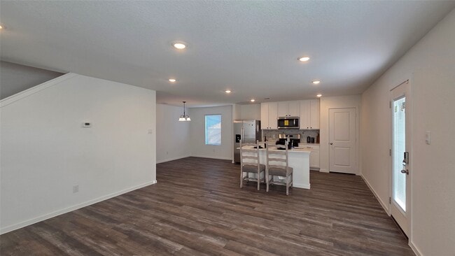 Building Photo - 40934 Seasoned Oak Ln