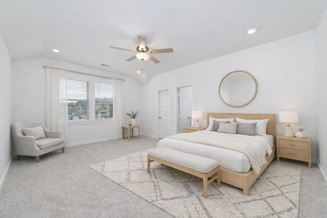 Building Photo - 1118 Elsinore Dr