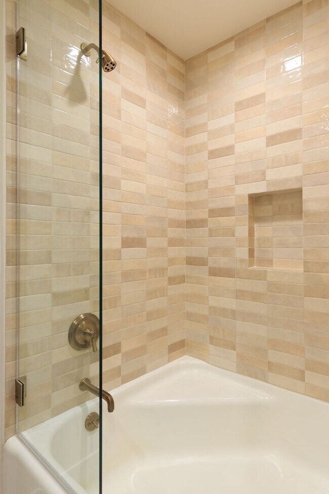 Building Photo - Beautiful Tarzana Rental!