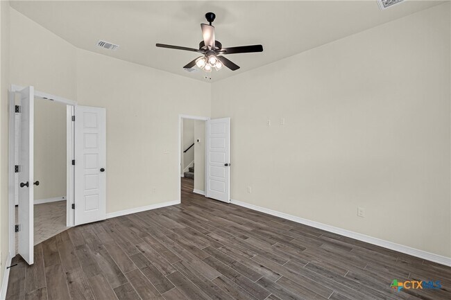 Building Photo - 712 Eagle Pass Dr