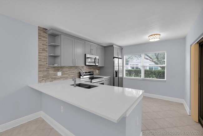 Building Photo - 3513 SW Sunset Trace Cir