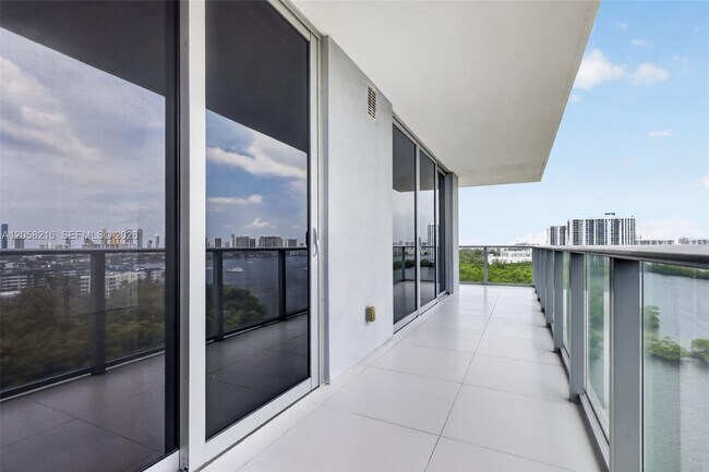 Building Photo - 16385 Biscayne Blvd