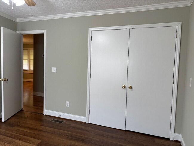 Building Photo - 3 BED, 2 BATH HOME LOCATED IN RAMSEUR