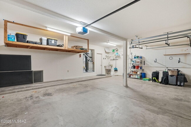 Building Photo - 12884 N Pioneer Way
