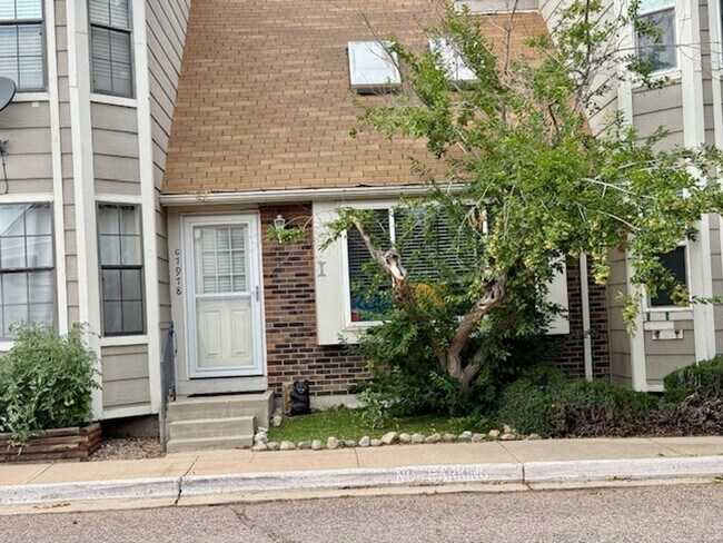 Primary Photo - 7978 Chase Cir
