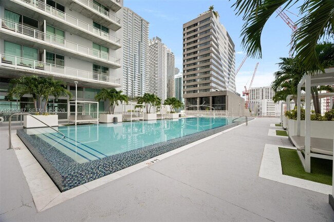 Building Photo - 690 SW 1st Ct