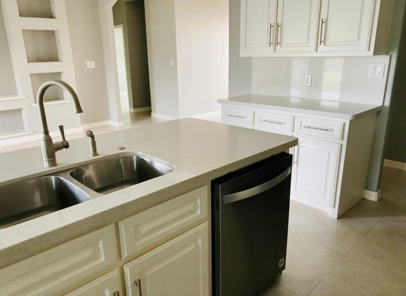 Building Photo - 3873 Tolosa St