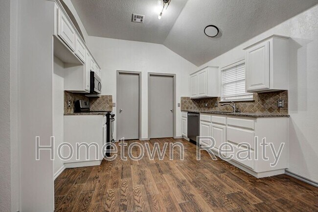 Building Photo - 16416 Oconee Creek Dr