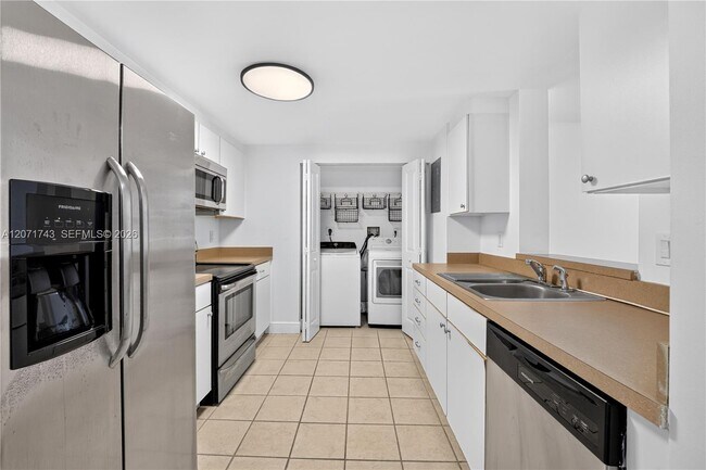 Building Photo - 1250 S Miami Ave