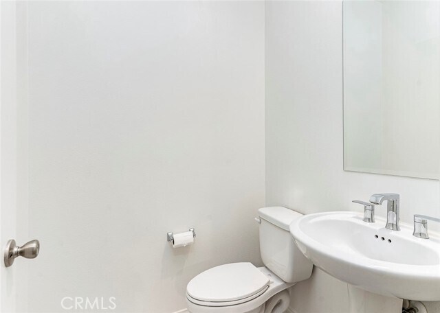 Building Photo - 6996 Cottonwood Ln