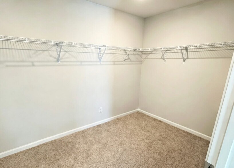 Building Photo - 15340 Leighwood Ln