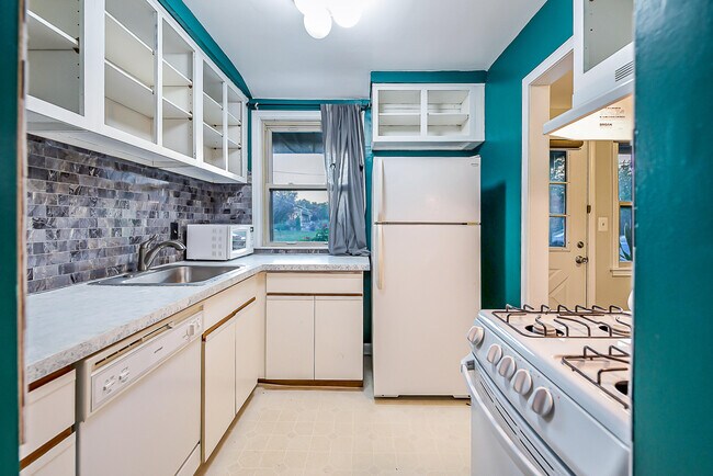 Building Photo - 2655 Whitewood St