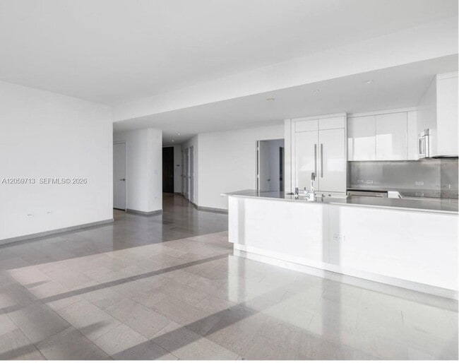 Building Photo - 88 SW 7th St