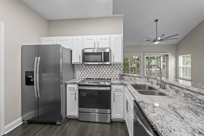 Building Photo - 5026 Belleglen Ct