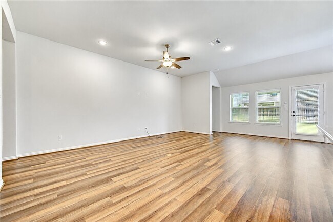Building Photo - 101 Sunray Creek Dr