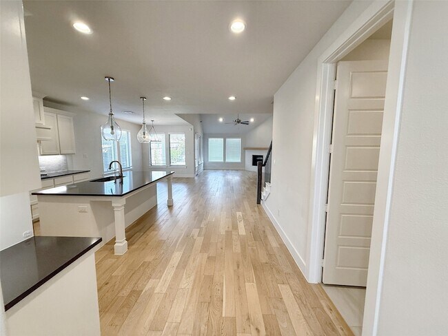 Building Photo - 5924 Owen Rd