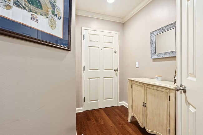 Building Photo - Magnolia Plaza -145 E. Magnolia, Unit 311