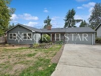 Building Photo - Charming Updated One-Level Home with Spacious Yard in Lake Oswego