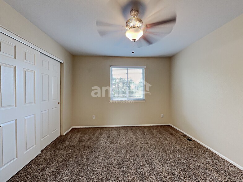 Building Photo - 13091 Dexter St