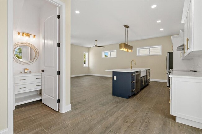 Building Photo - 1348 San Christopher Dr
