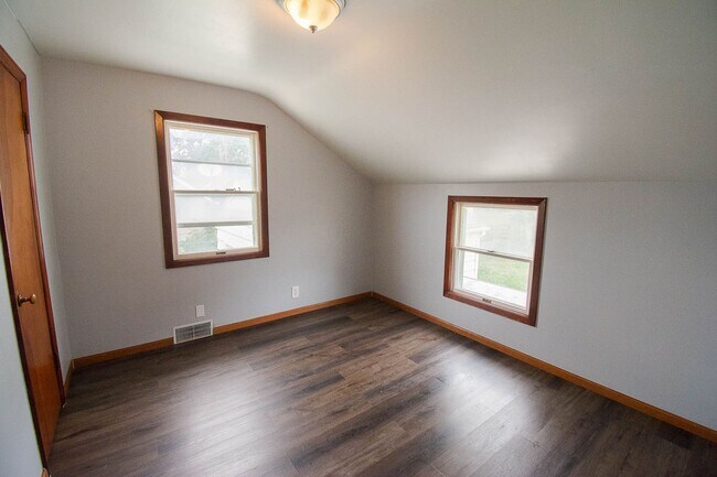 Building Photo - Spacious Multi Level Home In Austin With Garage And Sheds