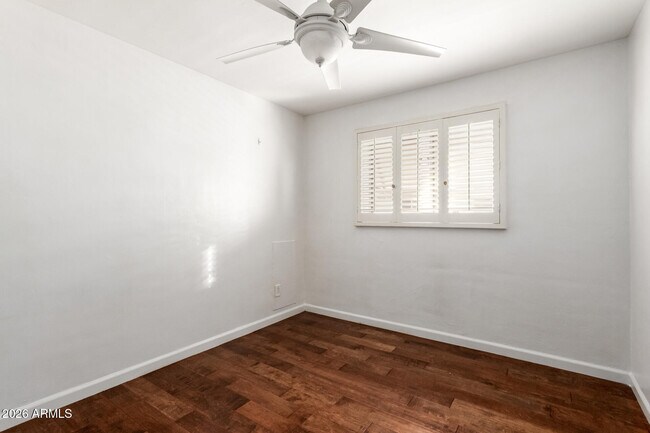 Building Photo - 7340 N 7th Ave