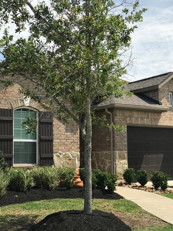 Building Photo - 2211 Hidden Meadow Ln