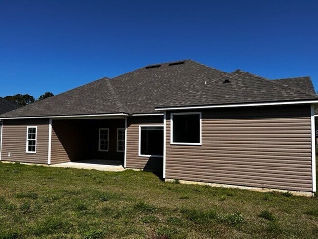 Building Photo - 4 Bedroom/3.5 Bath Home in North Lowndes C...