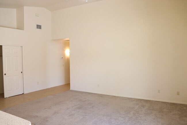 Building Photo - 2844 Cabo Villano Dr