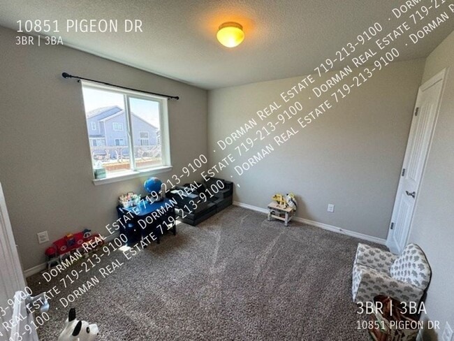 Building Photo - 10851 Pigeon Dr