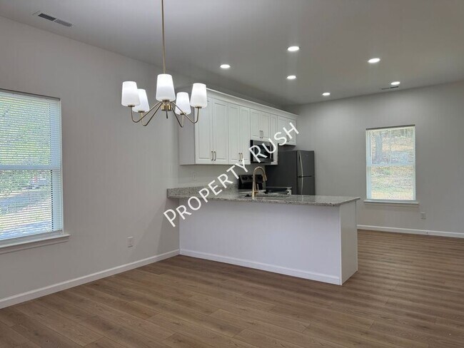 Building Photo - 1852 Wilberforce St