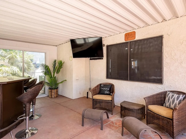Building Photo - 64747 Pinehurst Cir