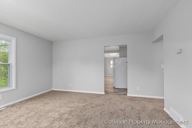 Building Photo - 3 Bed, 1 Bath House