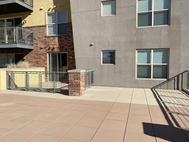 Building Photo - ****MOVE IN SPECIAL**: Move in before Octo...