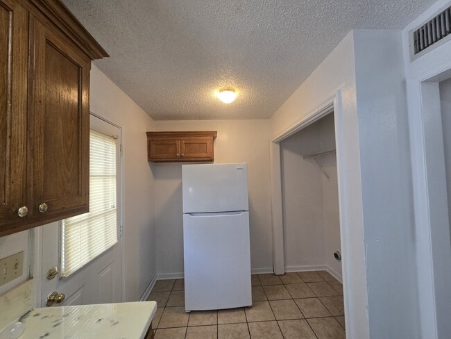 Building Photo - 116 Oak Ridge Ave