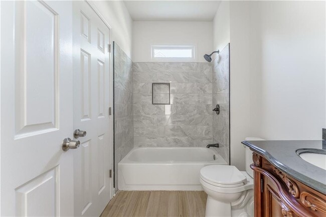 Building Photo - 3272 Pomarine Ln NW