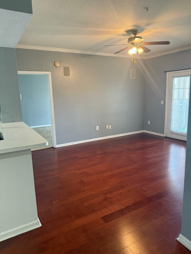 Building Photo - 14229 Falls Church Dr