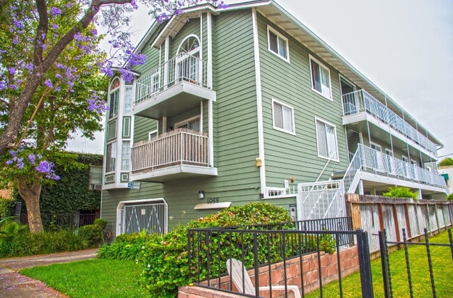 Building Photo - 1066 Coronado Avenue