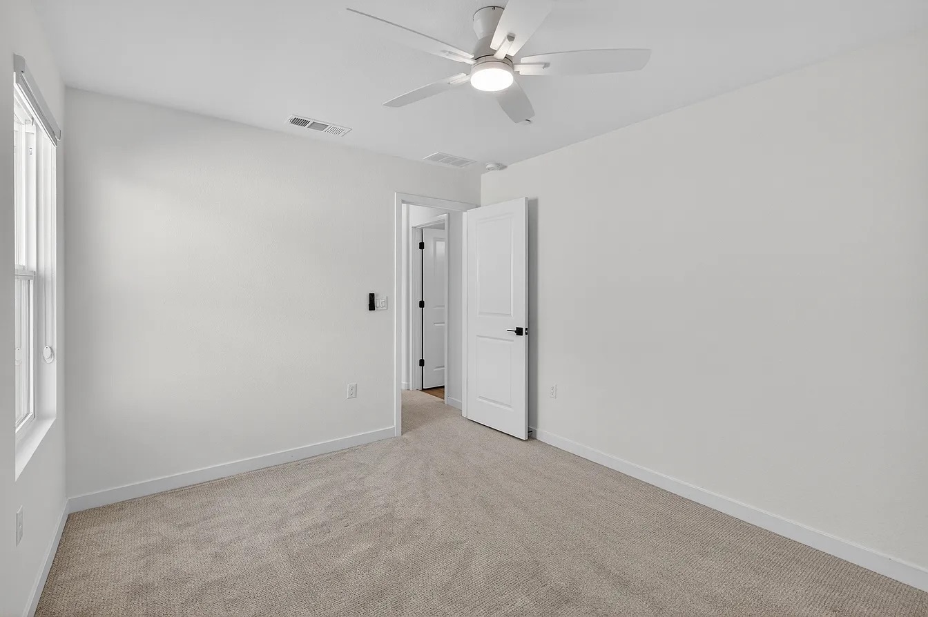 Building Photo - 10156 Zane Way