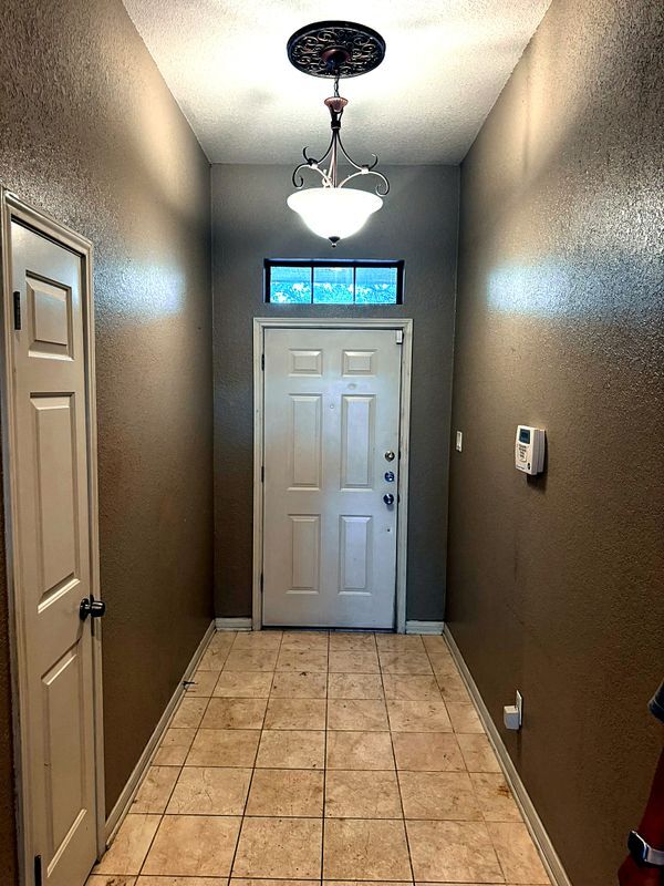 Building Photo - 1518 Chardonnay Dr