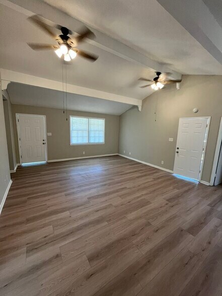 Building Photo - 5255 Greenwood Ter