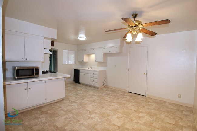 Building Photo - $3395 - Large 3 Bedroom, 2 Bath Single Fam...