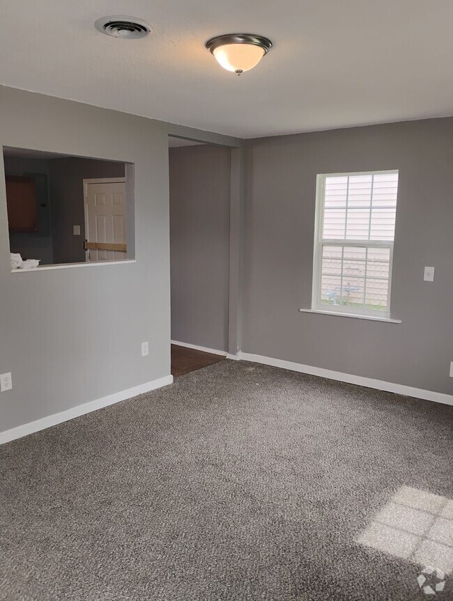 Building Photo - Nice updated 3bedroom 1 bath