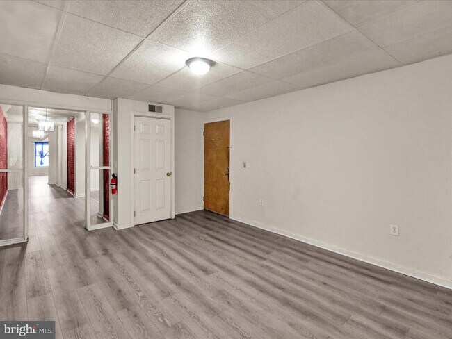Building Photo - 448 Penn Ave